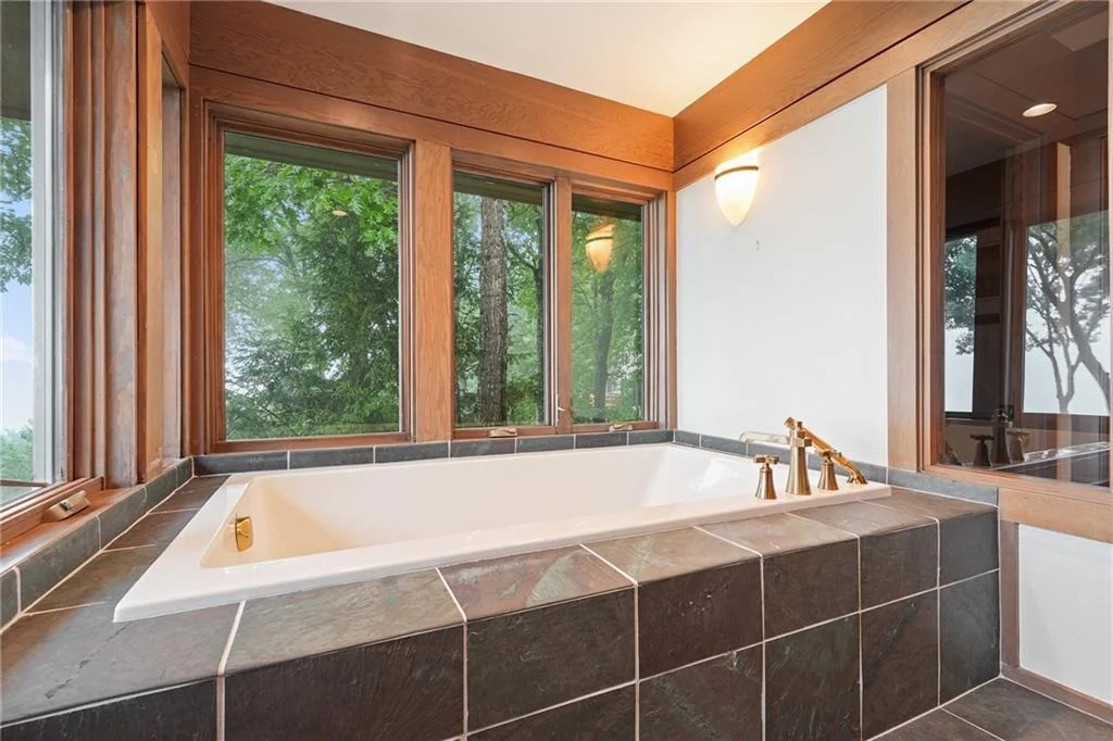 Photo of 202 Sanderlin Mountain Drive N