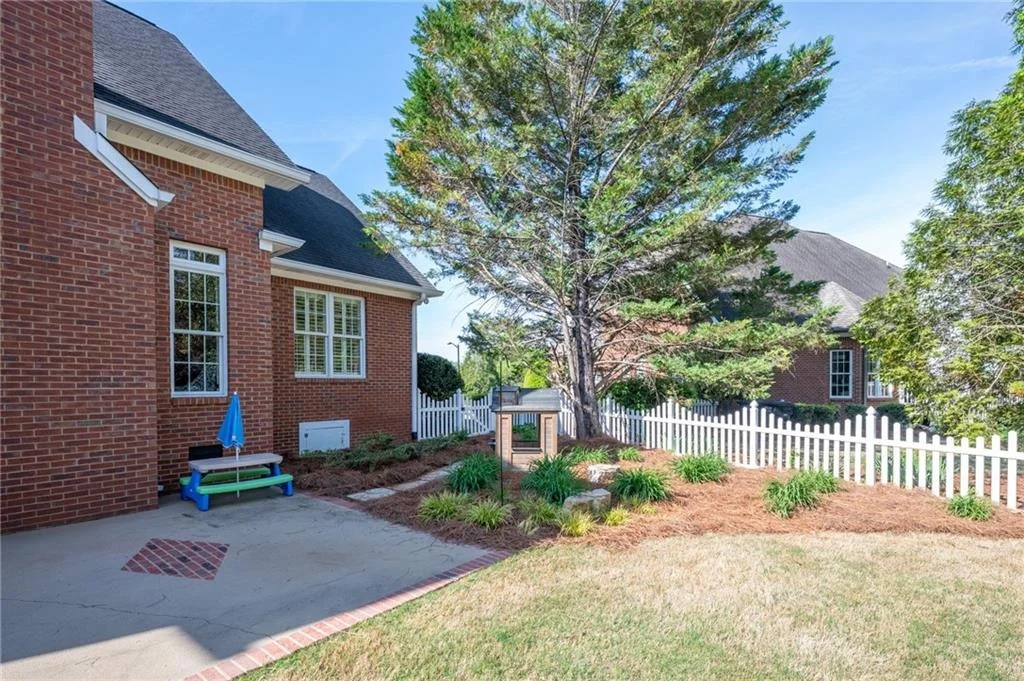 Photo of 203 Laurel Creek Road SE
