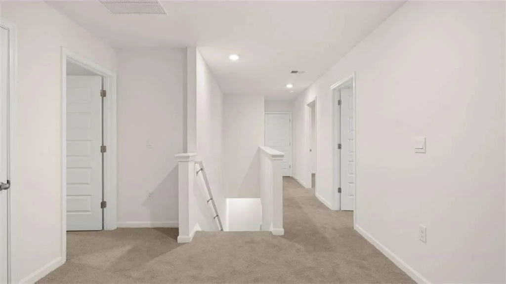 Photo of 372 Abbott Road