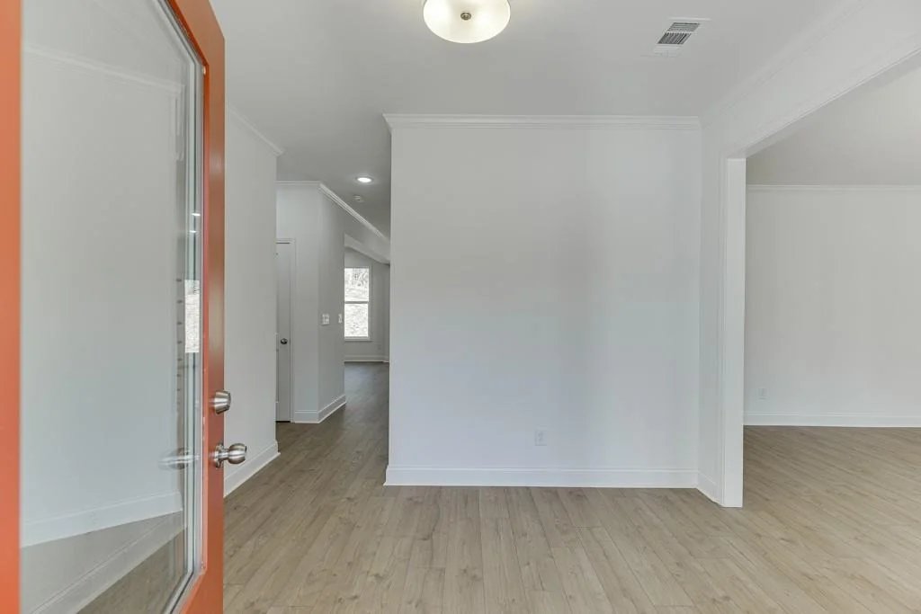 Photo of 979 Lakeview