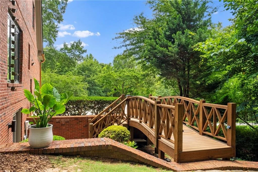 Photo of 2150 River Cliff Drive