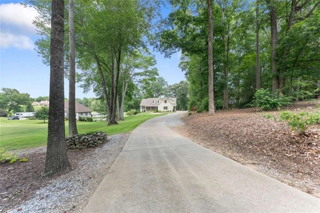Photo of 5825 Sweetbottom Lane