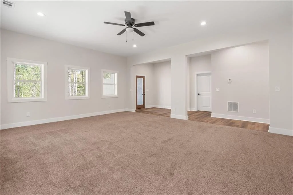 Photo of 327 Crest Pointe S