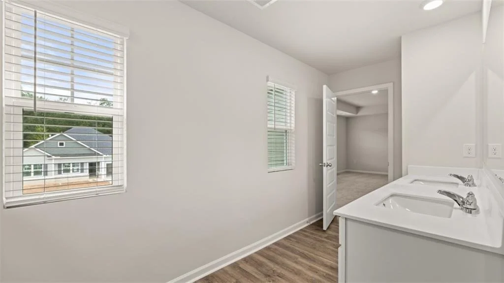 Photo of 372 Abbott Road