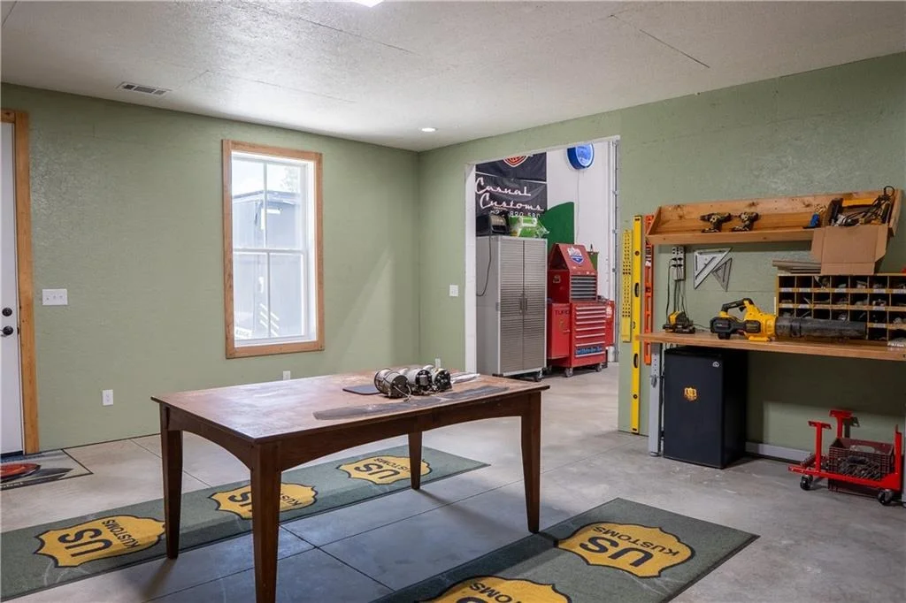 Photo of 5888 Cobbham Road