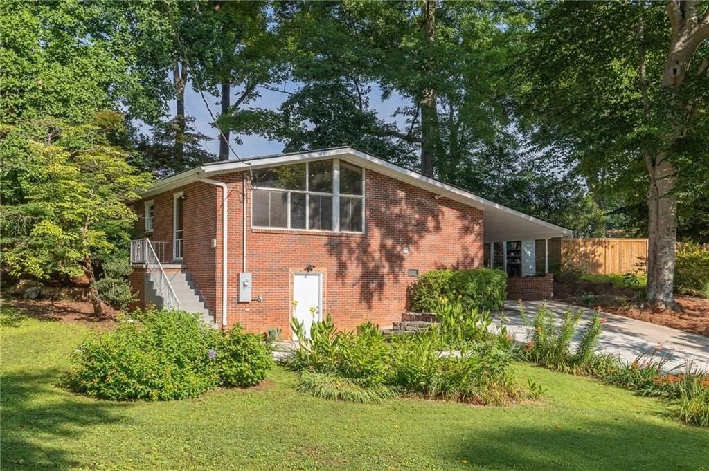 Photo of 2988 Vine Circle