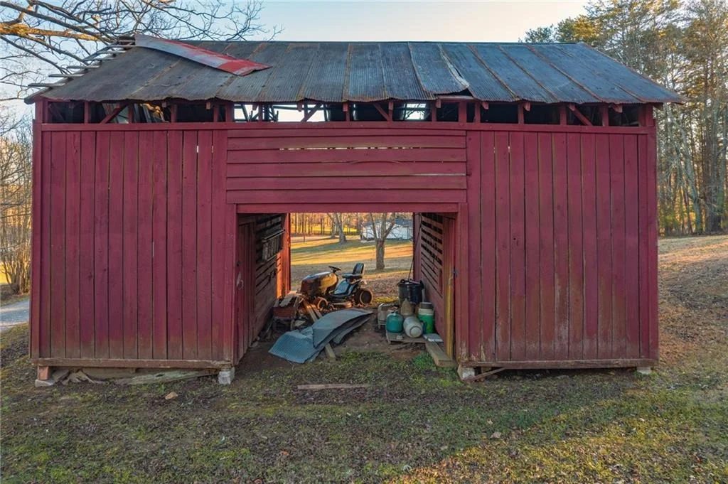 Photo of 873 Long Road