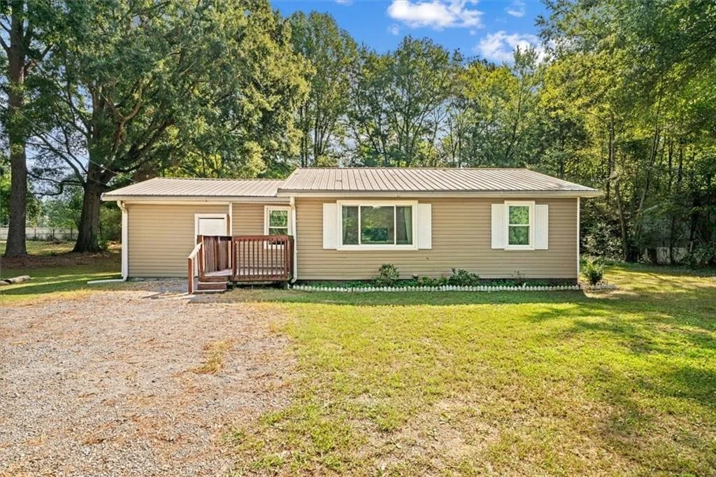 Photo of 163 Ben Putnam Road