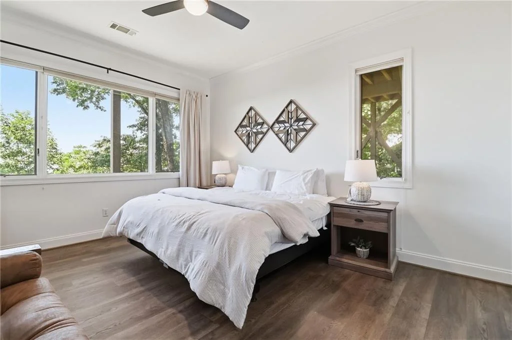 Photo of 1837 Ridgeview Drive