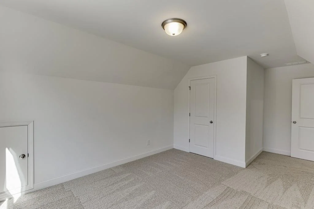 Photo of 979 Lakeview