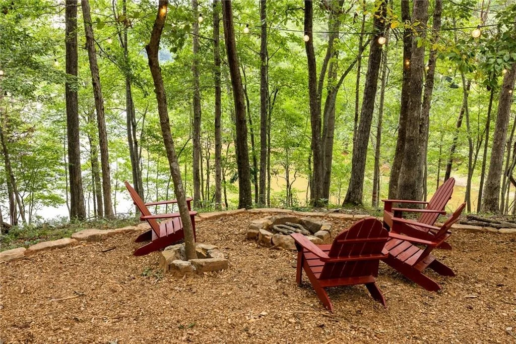 Photo of 6592 Huckleberry Lane