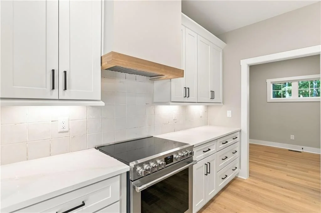 Photo of 595 Wake Robin Drive