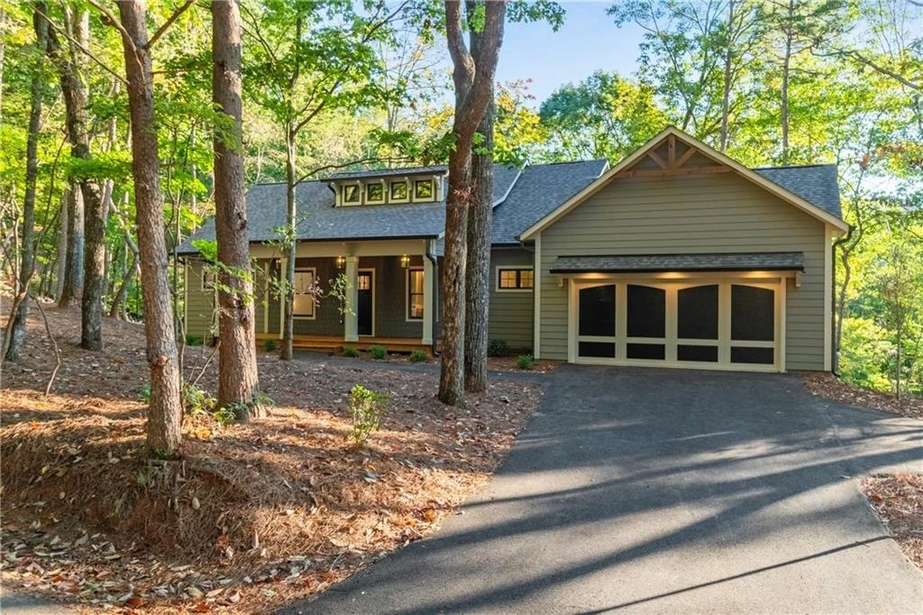 Photo of 595 Wake Robin Drive