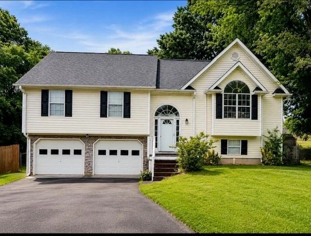 Photo of 151 Twin Oaks Drive