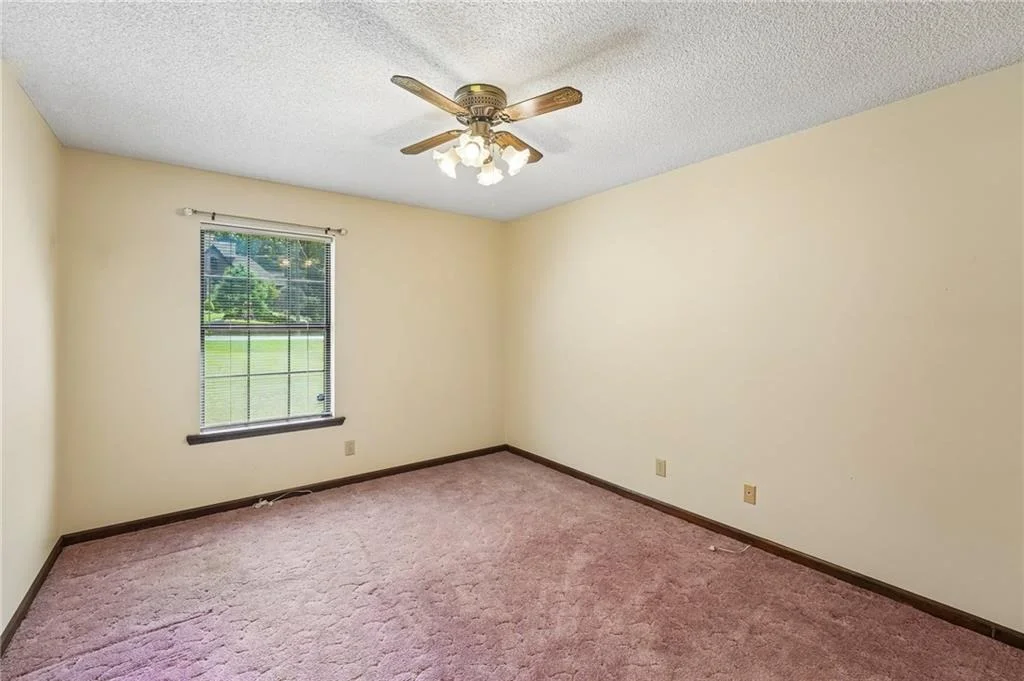 Photo of 16055 Thompson Road