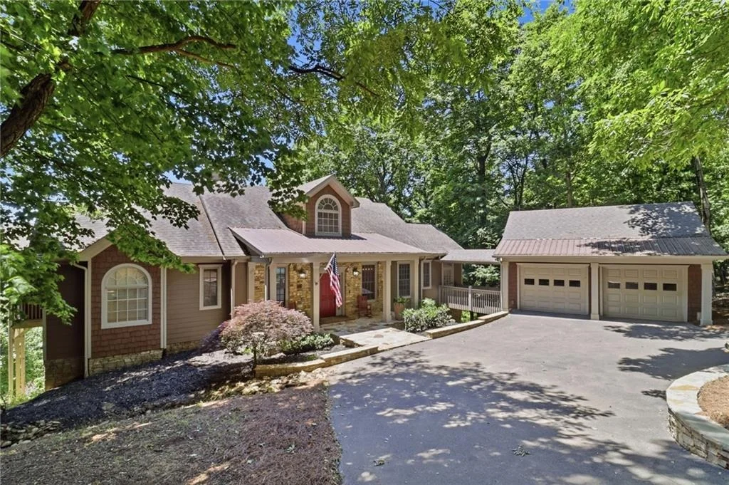Photo of 1837 Ridgeview Drive