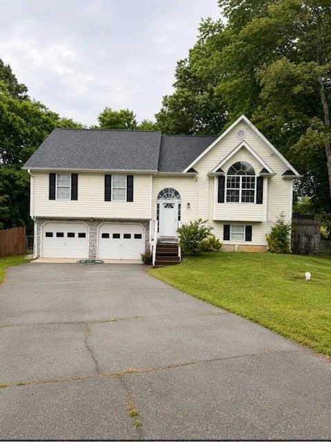 Photo of 151 Twin Oaks Drive