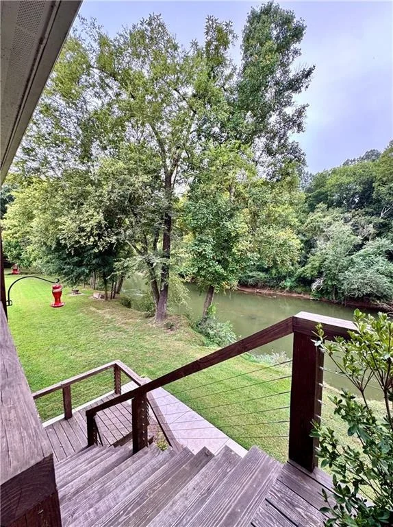 Photo of 250 Hook Road NE