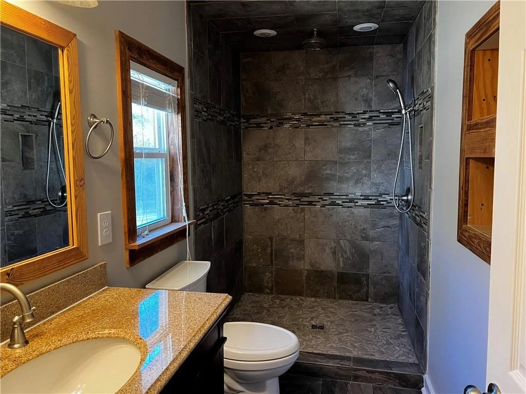 Photo of 1654 Artesian Well Road NW
