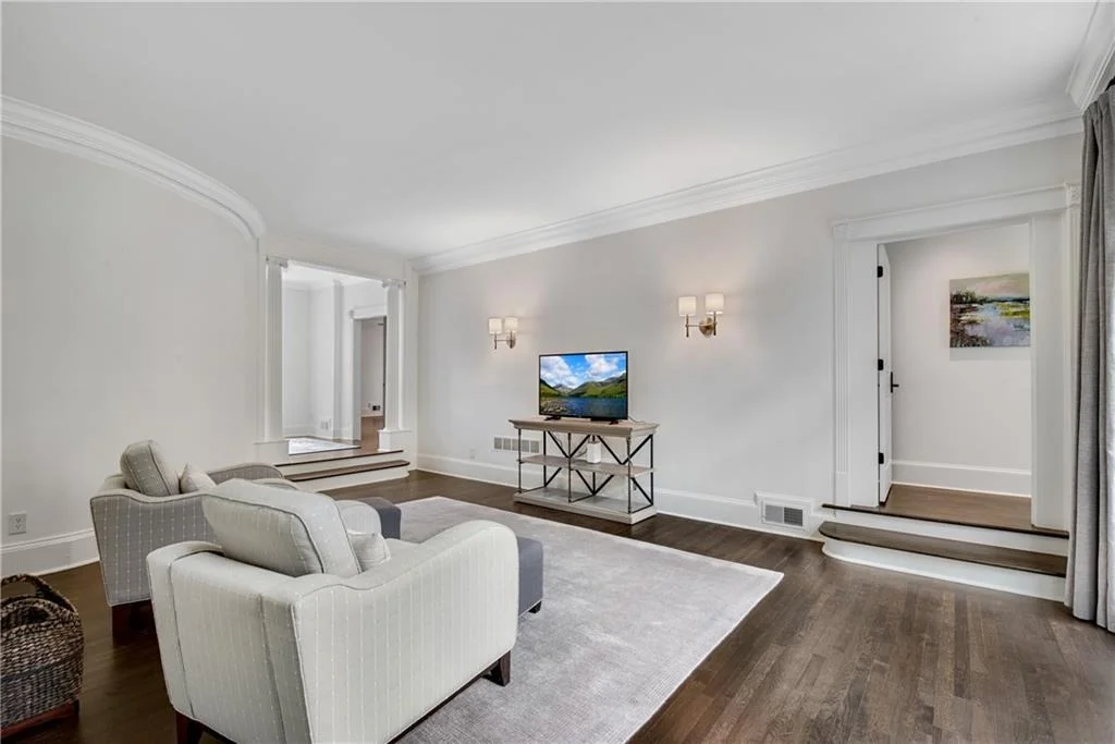 Photo of 9190 Huntcliff Trace