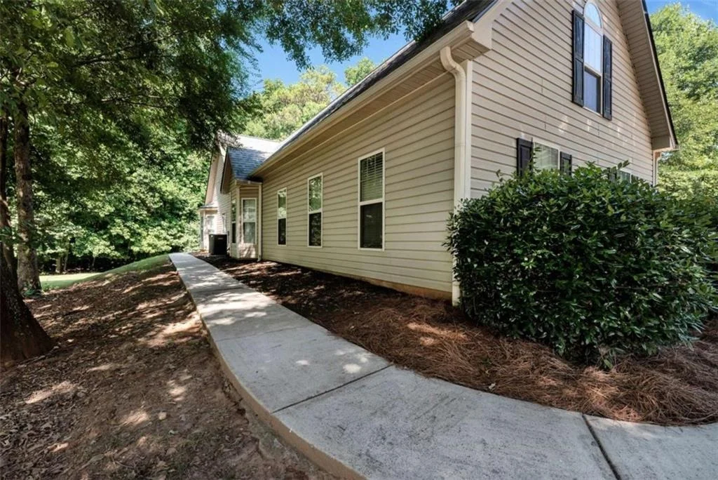 Photo of 222 Jefferson Walk Circle