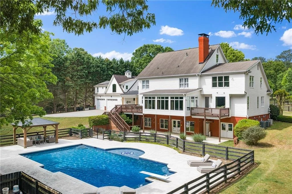 Photo of 16035 Westbrook Road