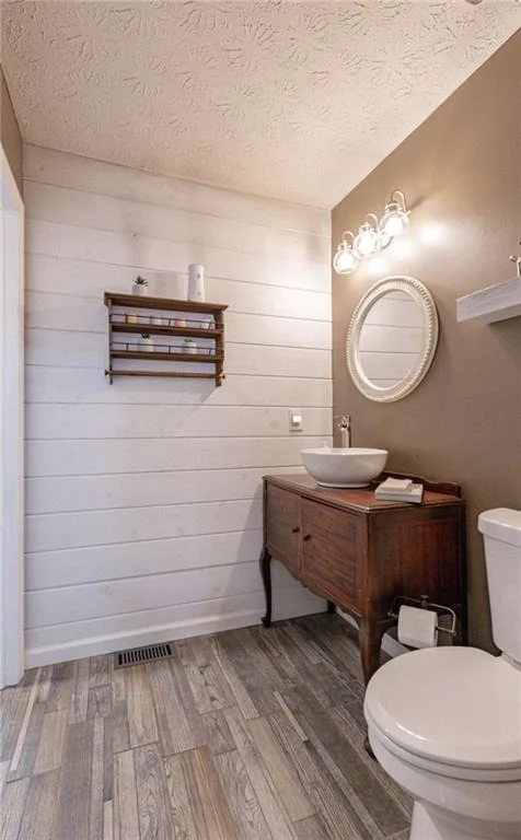 Photo of 605 Rowe Road