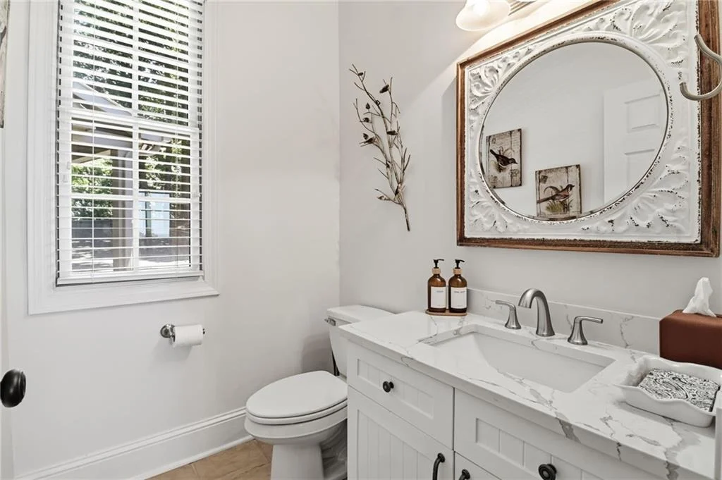 Photo of 1837 Ridgeview Drive