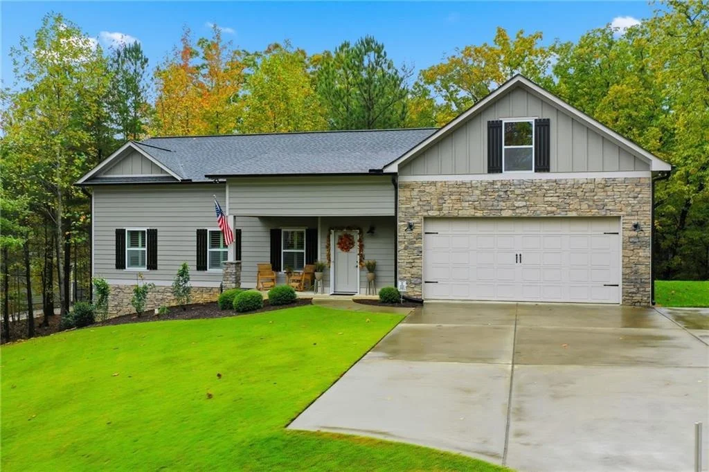 Photo of 221 Windsor Way