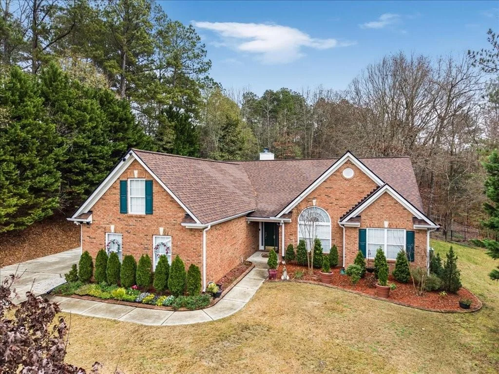Photo of 402 Arbor Circle SW