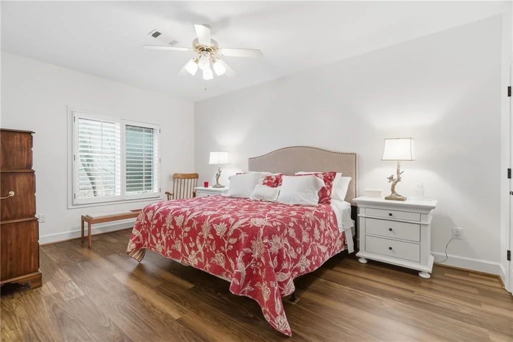 Photo of 739 Summit Drive E