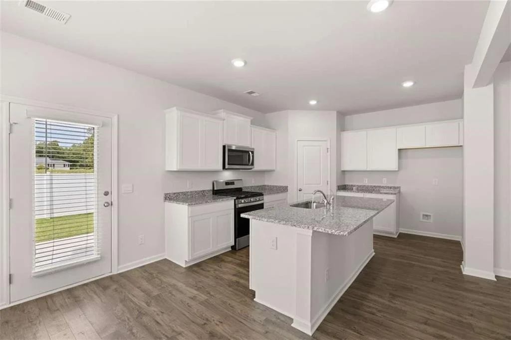 Photo of 302 Friendship Oak Way
