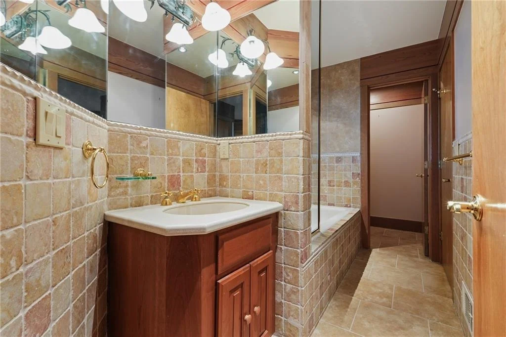 Photo of 202 Sanderlin Mountain Drive N
