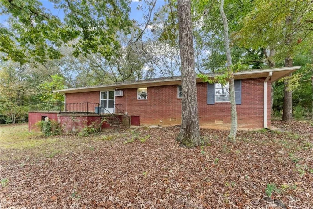 Photo of 3772 Ledan Road