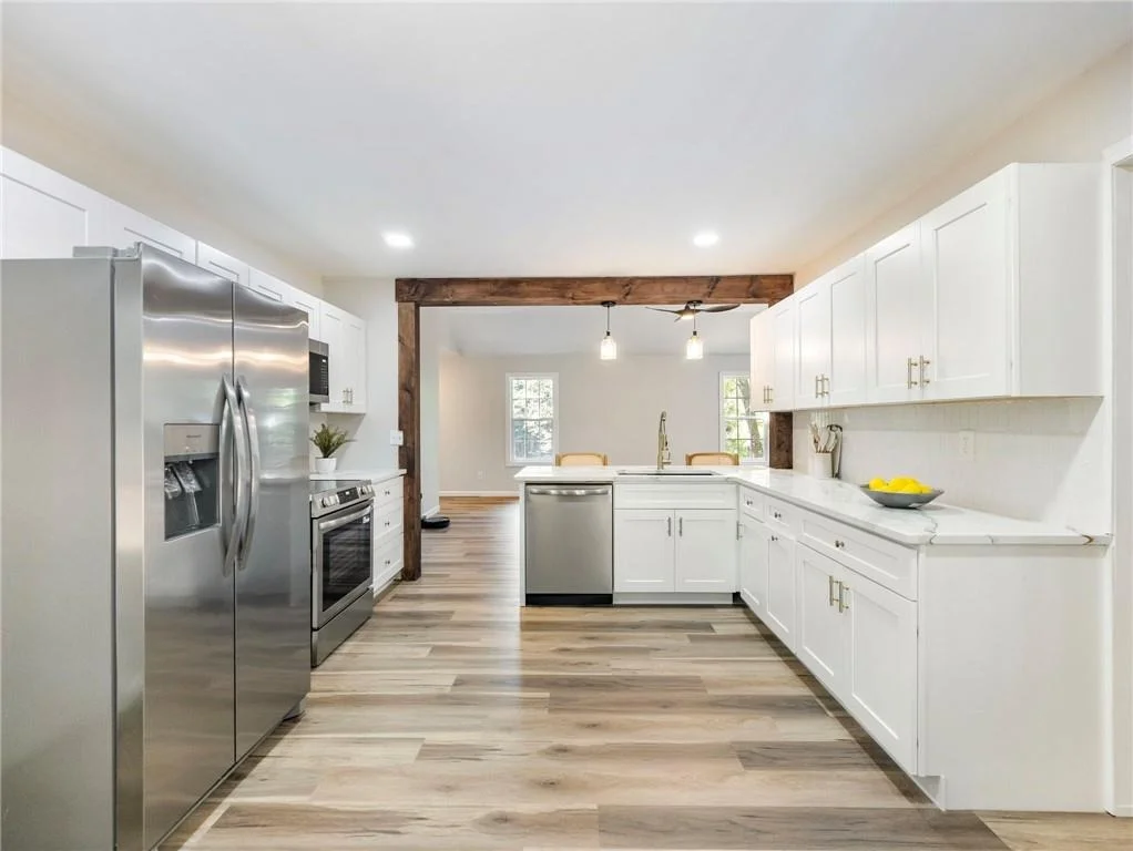 Photo of 3930 Pine Tree Lane