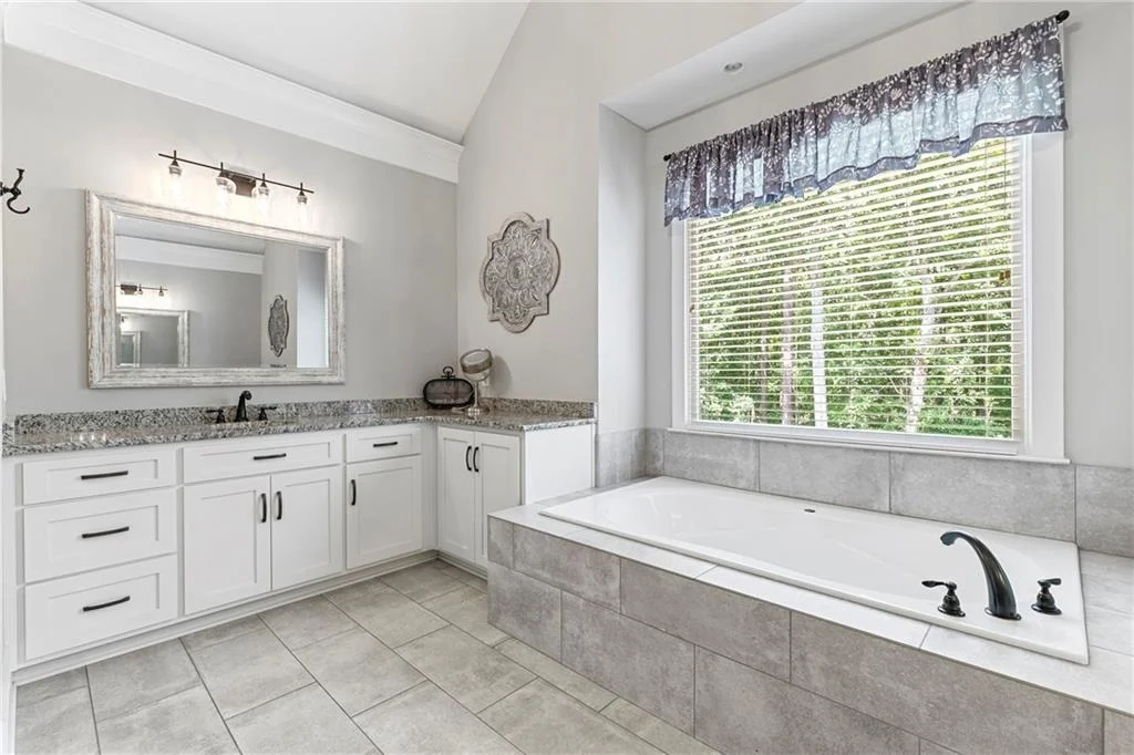 Photo of 151 Wilshire Drive