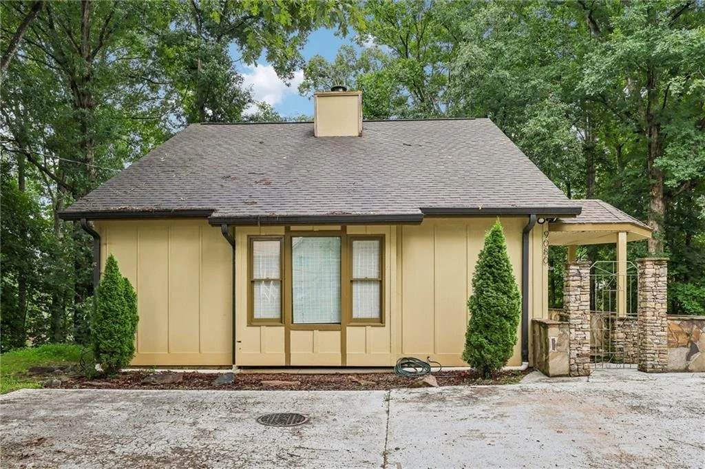 Photo of 9080 Pine Tree Circle