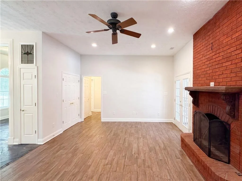 Photo of 346 Carnation Drive