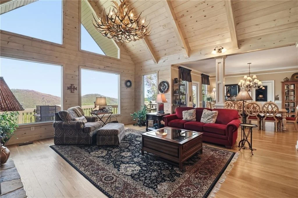 Photo of 1692 Ridgeview Drive