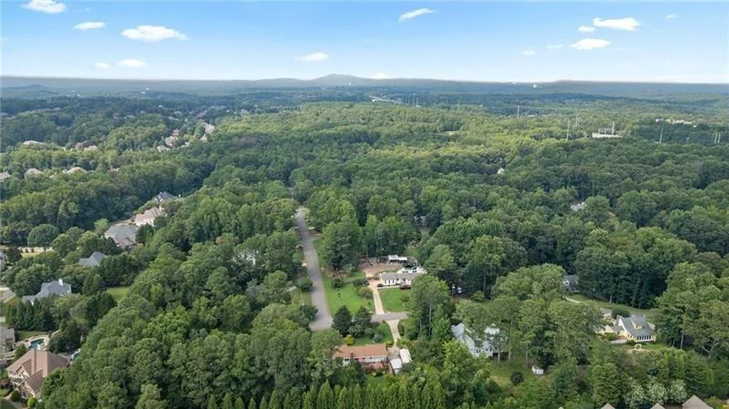 Photo of 1760 Commonwealth Trail