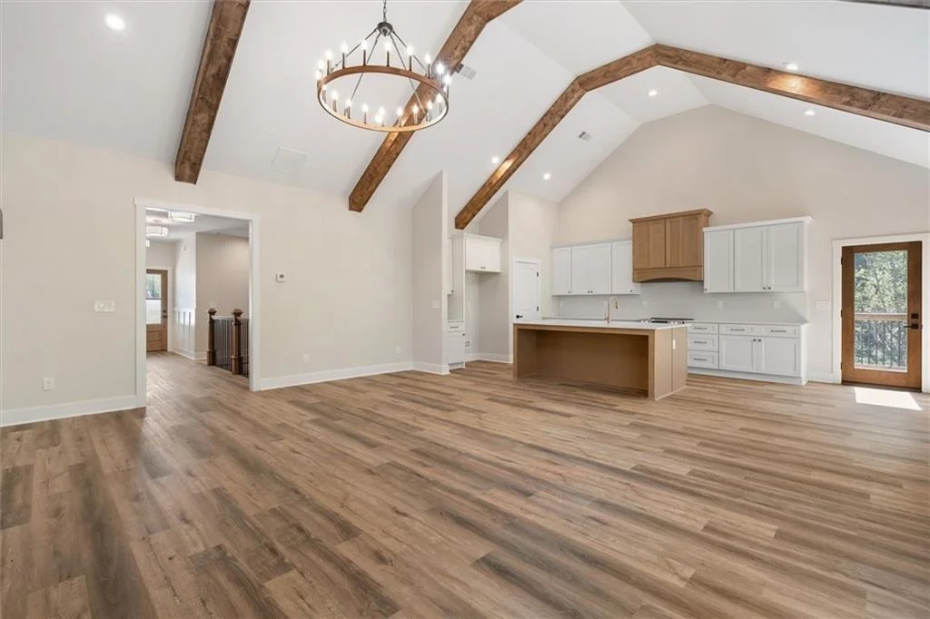 Photo of 327 Crest Pointe S