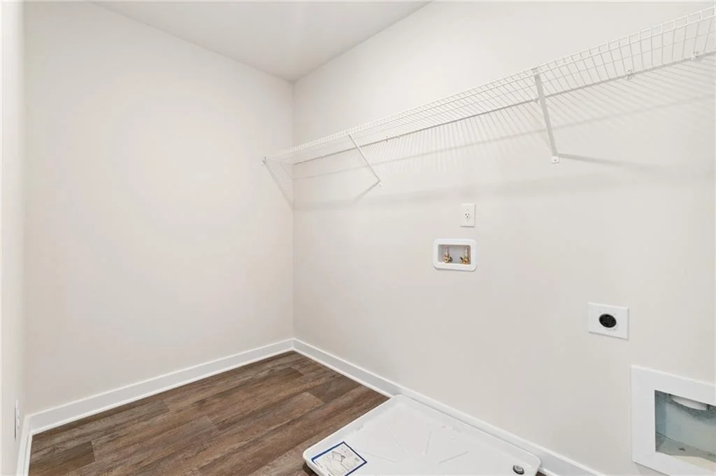 Photo of 355 Jarrett Street