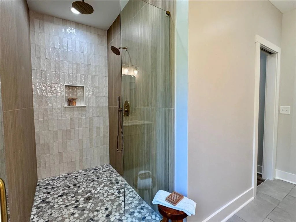 Photo of 327 Crest Pointe S