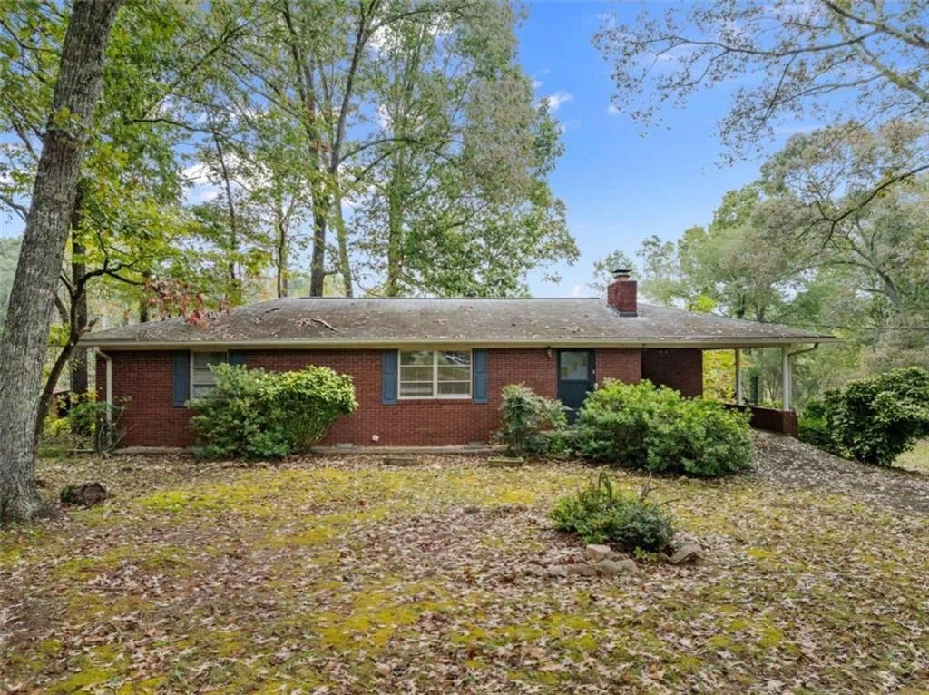 Photo of 3772 Ledan Road