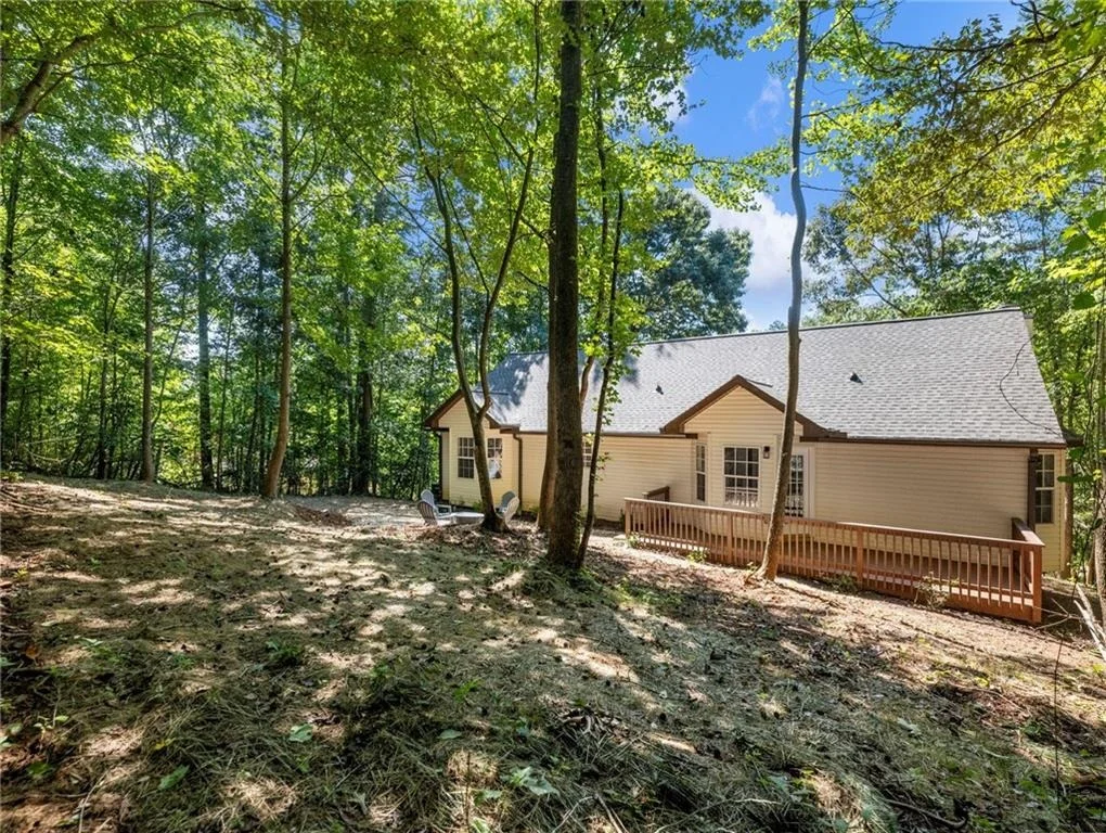Photo of 3930 Pine Tree Lane