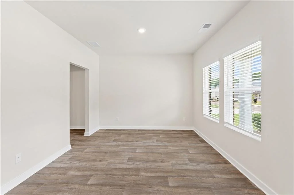 Photo of 355 Jarrett Street