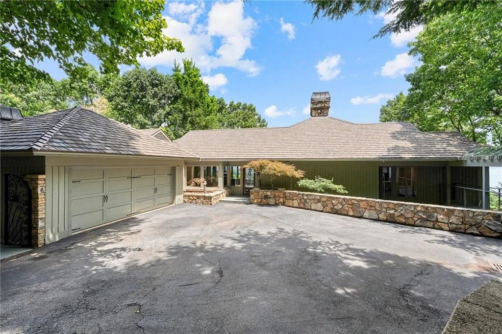 Photo of 202 Sanderlin Mountain Drive N