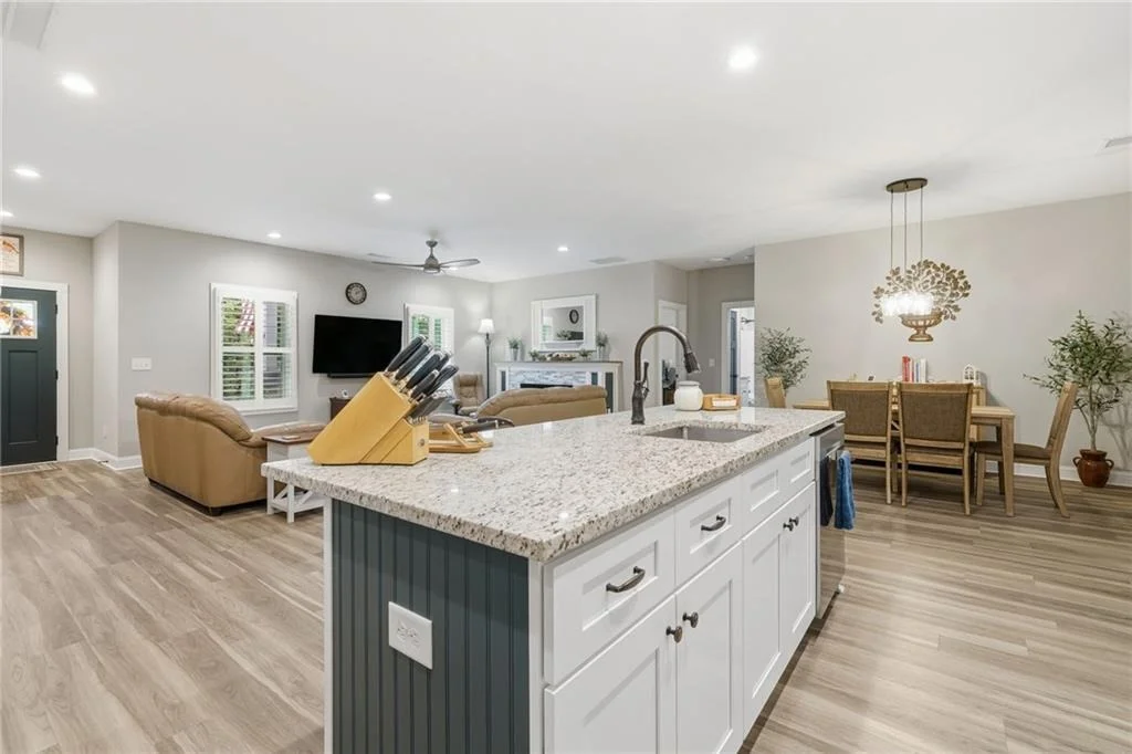 Photo of 221 Windsor Way
