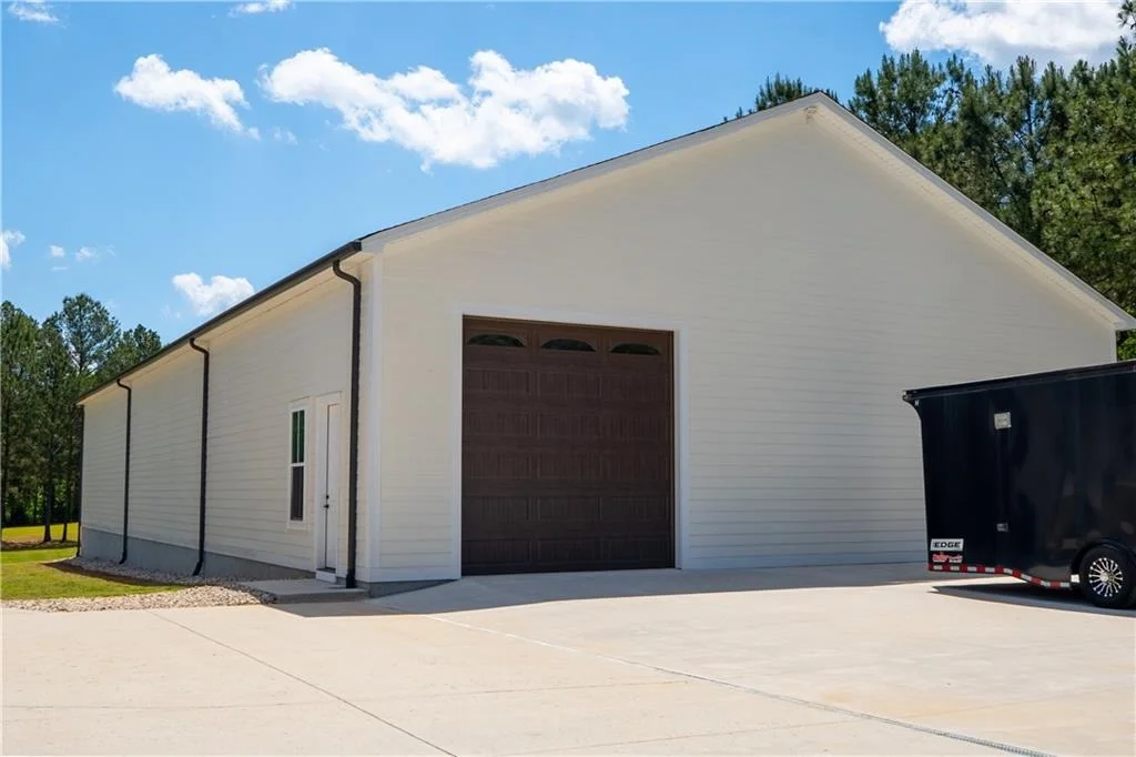 Photo of 5888 Cobbham Road