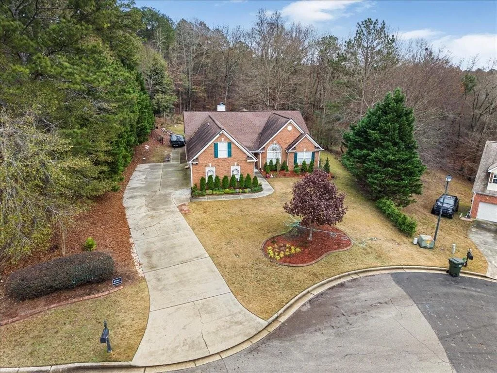 Photo of 402 Arbor Circle SW